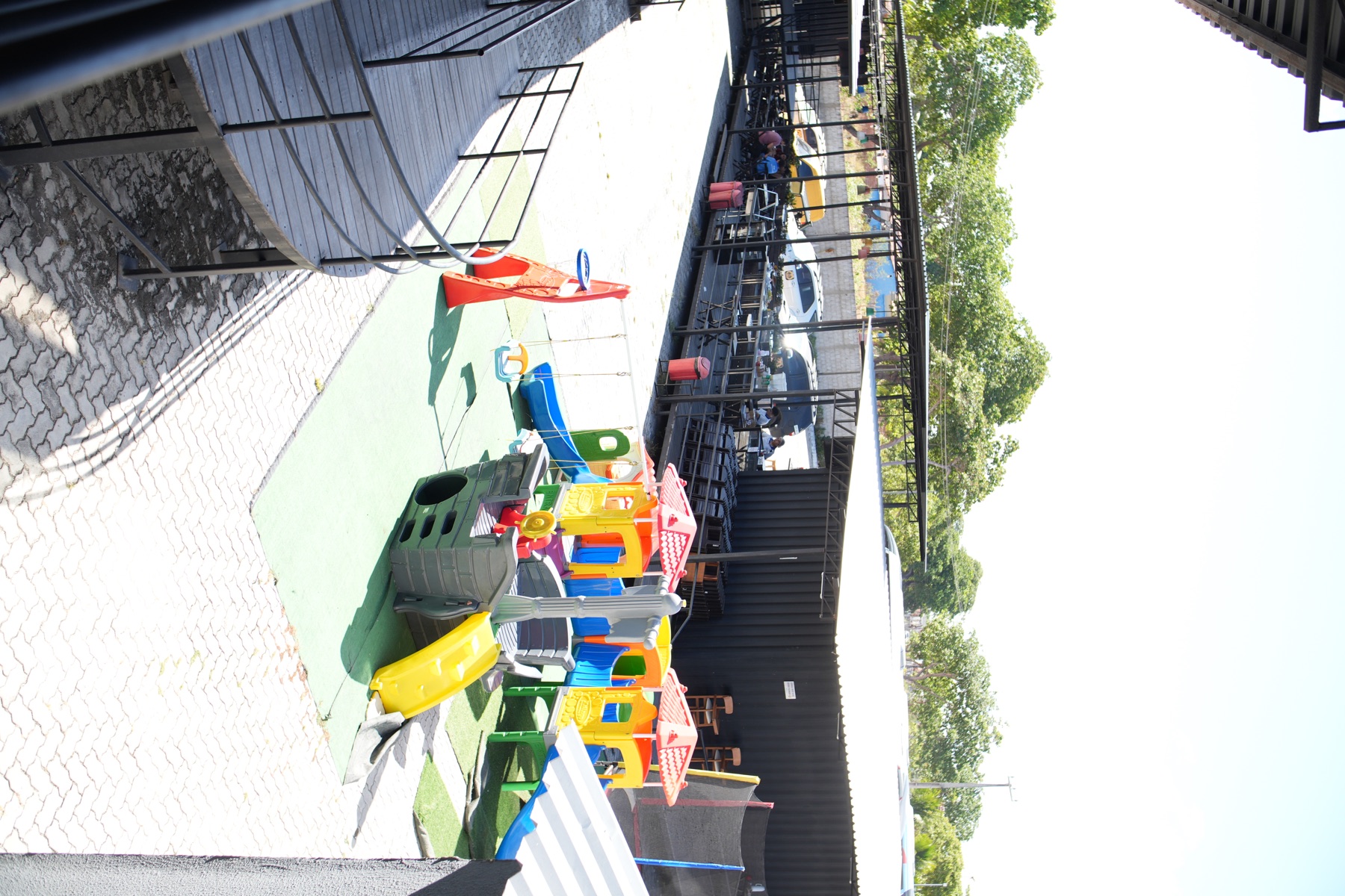 Área kids e espaço para famílias no Polo